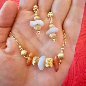 Vintage Avon (1975) "Desert Stones" Gold Tone 18" Necklace & Earring Set